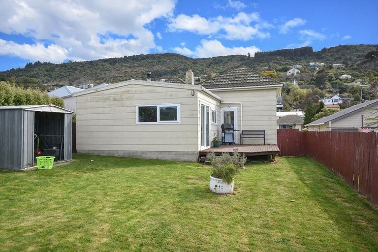 Photo of property in 5 Athol Place, Ravensbourne, Dunedin, 9022
