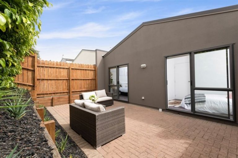 Photo of property in 14 Nagle Place, Golflands, Auckland, 2013