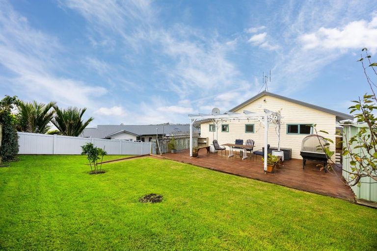 Photo of property in 16 Tamatea Drive, Snells Beach, 0920