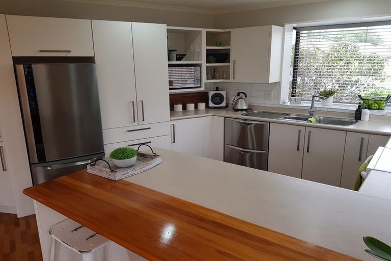Photo of property in 65 Lowry Avenue, Redwood, Christchurch, 8051