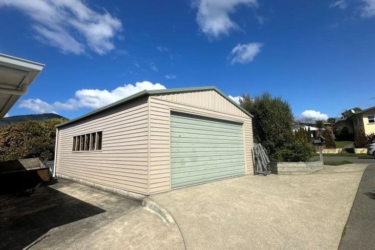 Photo of property in 28 Cawthron Crescent, Annesbrook, Nelson, 7011