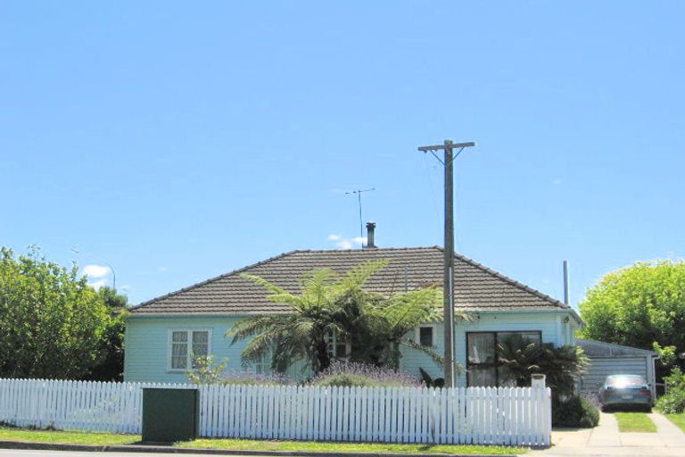 Photo of property in 2 De Lautour Road, Kaiti, Gisborne, 4010