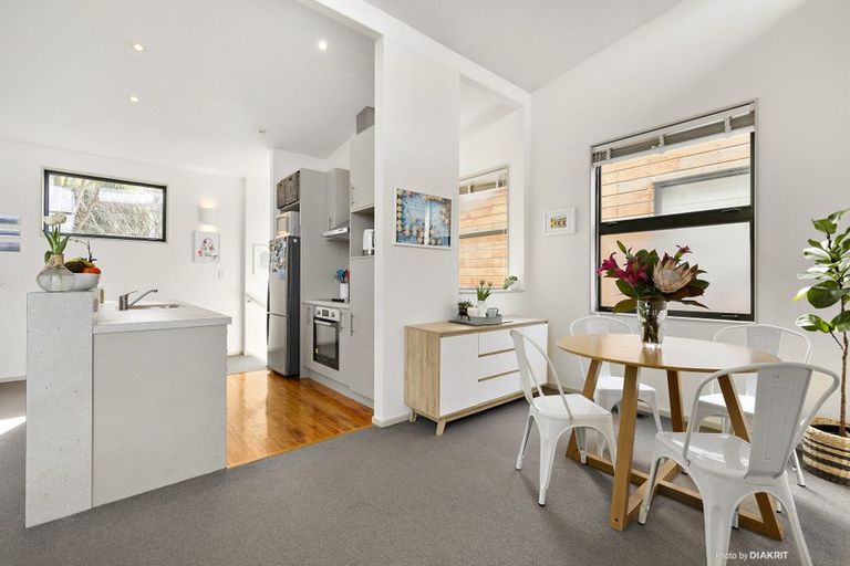 Photo of property in 9c Tavistock Road, Melrose, Wellington, 6023