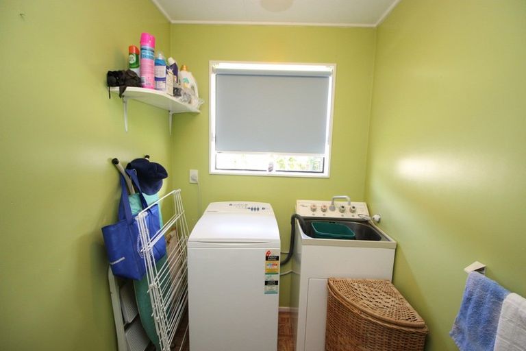 Photo of property in 81 Fergusson Street, Woodville, 4920