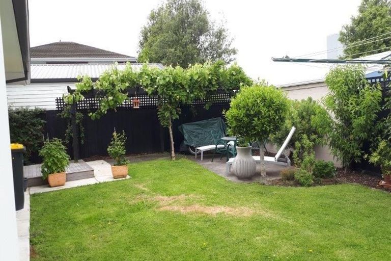 Photo of property in 1/8 Woodbank Street, Somerfield, Christchurch, 8024