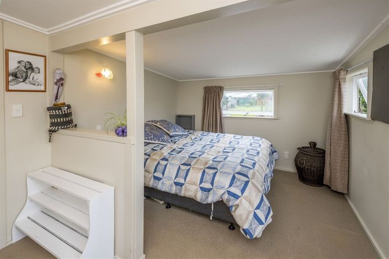 Photo of property in 9 Manuka Street, Otaki Beach, Otaki, 5512