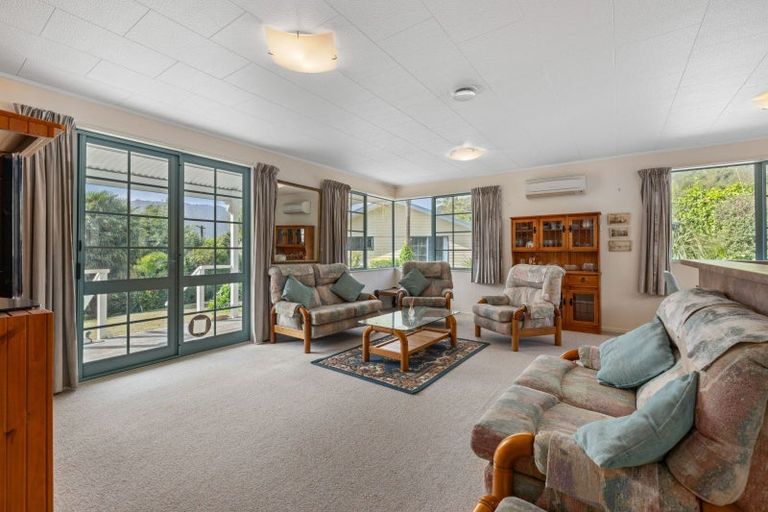 Photo of property in 1693 Queen Charlotte Drive, Linkwater, 7281