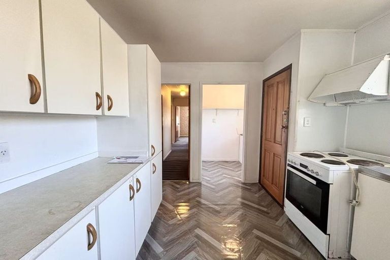 Photo of property in 190 Universal Drive, Henderson, Auckland, 0610