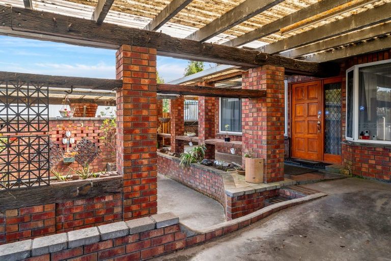 Photo of property in 100a Kawaha Point Road, Kawaha Point, Rotorua, 3010