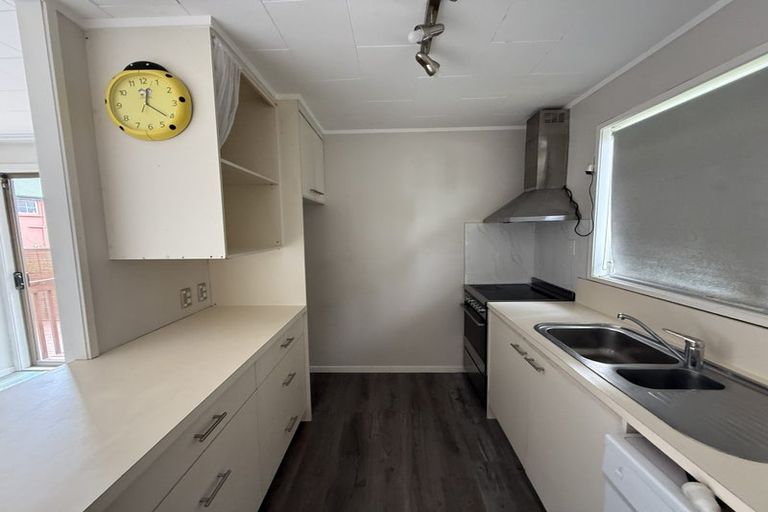 Photo of property in 2/12 Chesley Place, Half Moon Bay, Auckland, 2012