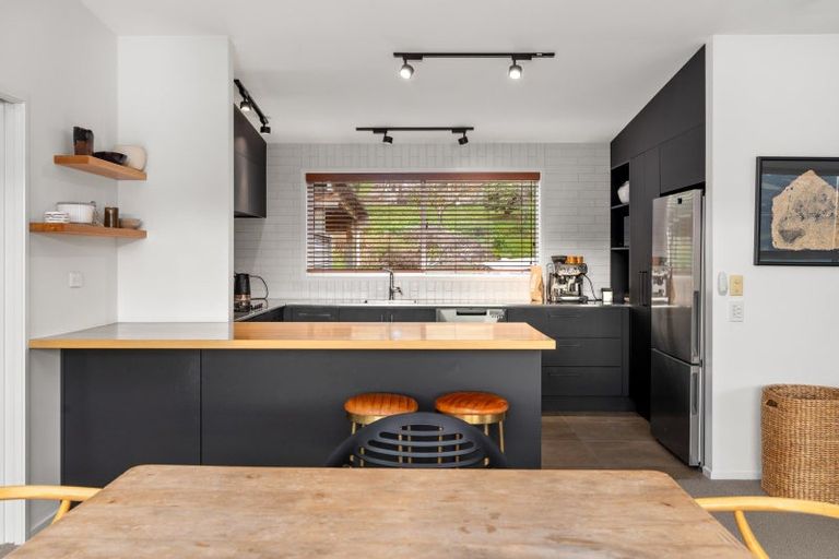 Photo of property in 35 Waikana Street, Broad Bay, Dunedin, 9014