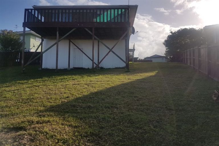 Photo of property in 84 Reynella Drive, Massey, Auckland, 0614