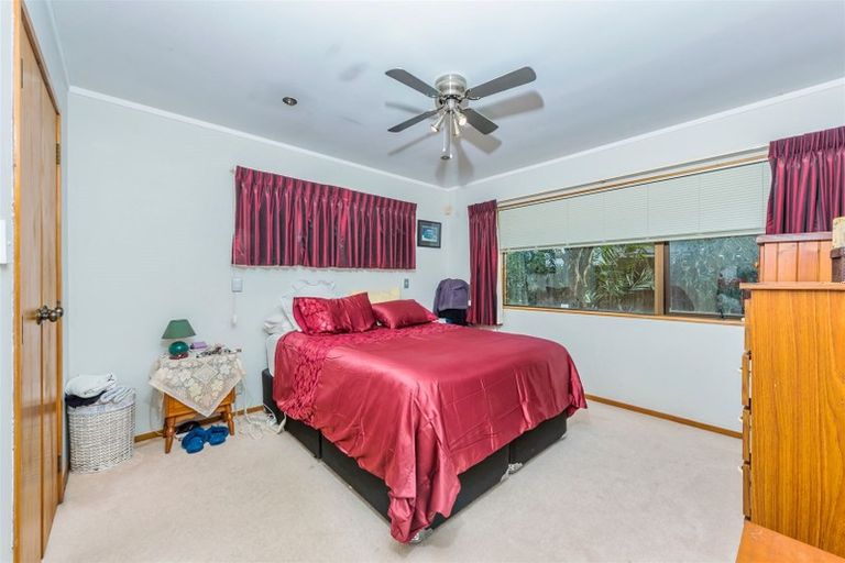 Photo of property in 9 Westpark Drive, West Harbour, Auckland, 0618