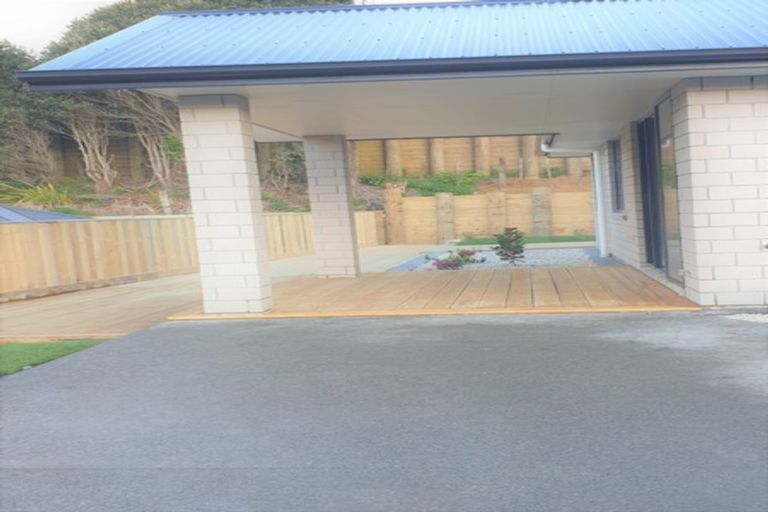 Photo of property in 2 Frederick Place, Whalers Gate, New Plymouth, 4310