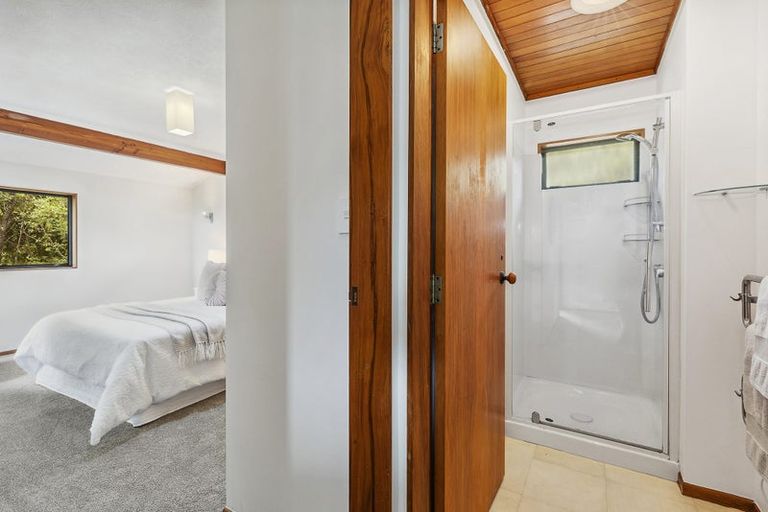 Photo of property in 14a Spicer Place, Tawa, Wellington, 5028