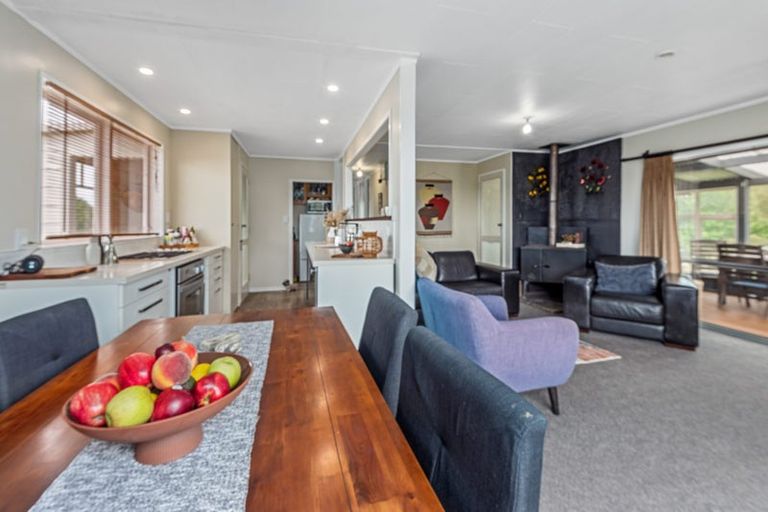 Photo of property in 57 View Road, Hikurangi, 0114