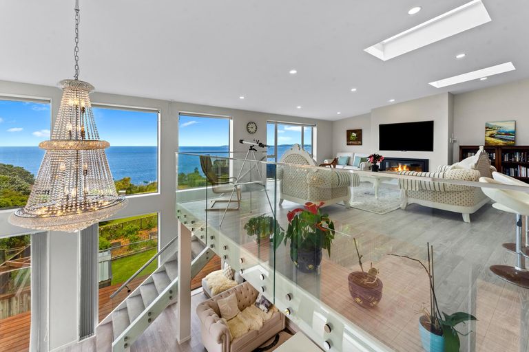 Photo of property in 126-128 Lax Crescent, Leigh, 0985