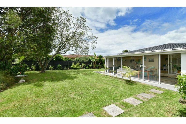 Photo of property in 3/29 Pine Road, Orewa, 0931