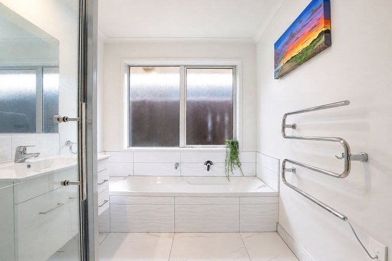 Photo of property in 15 Hapu Avenue, Baverstock, Hamilton, 3200