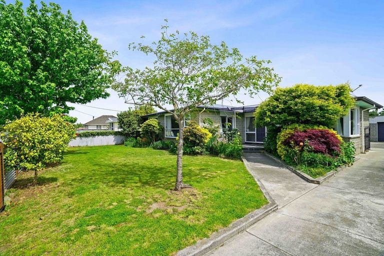 Photo of property in 25 Mortlake Street, Islington, Christchurch, 8042