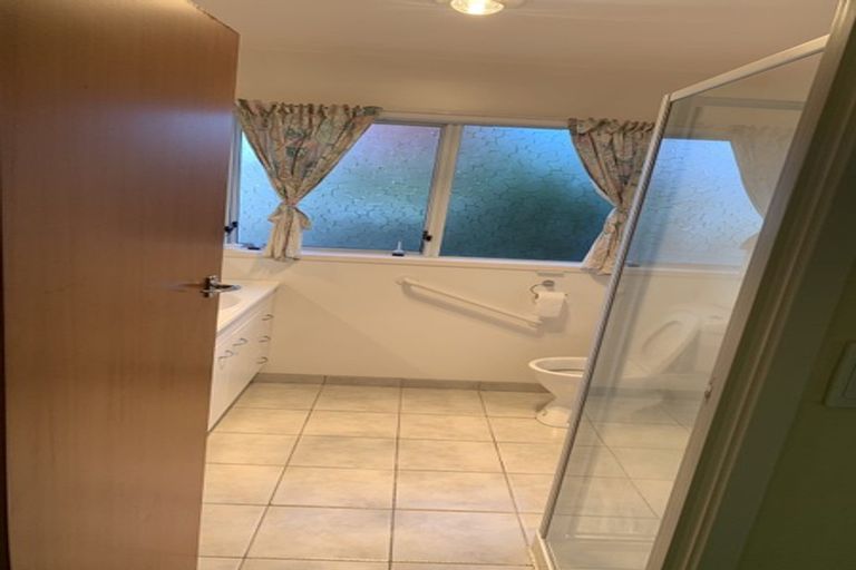 Photo of property in 24 Terry Street, Blockhouse Bay, Auckland, 0600