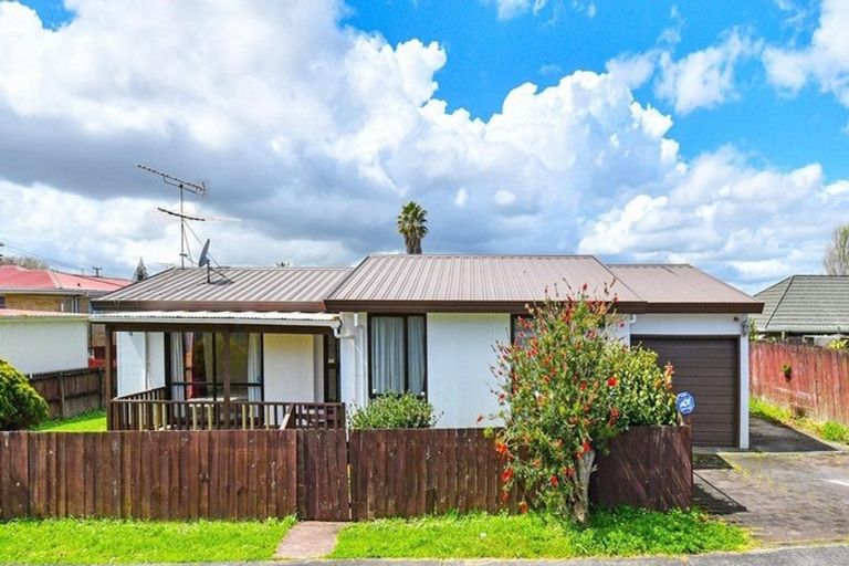 Photo of property in 2/30 Gifford Road, Papatoetoe, Auckland, 2025