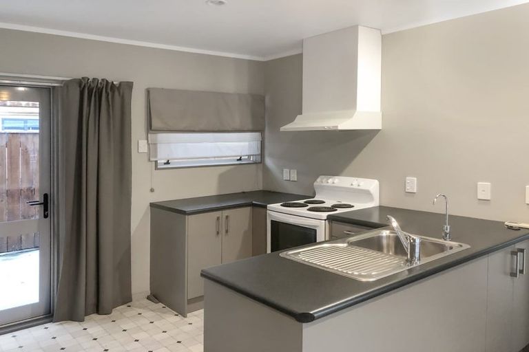 Photo of property in 24 Phillips Street, Sanson, 4817