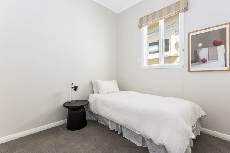 Photo of property in 69 Marine Parade, Eastbourne, Lower Hutt, 5013