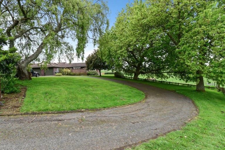 Photo of property in 8 Windleborn Road, Ngahinapouri, Hamilton, 3290