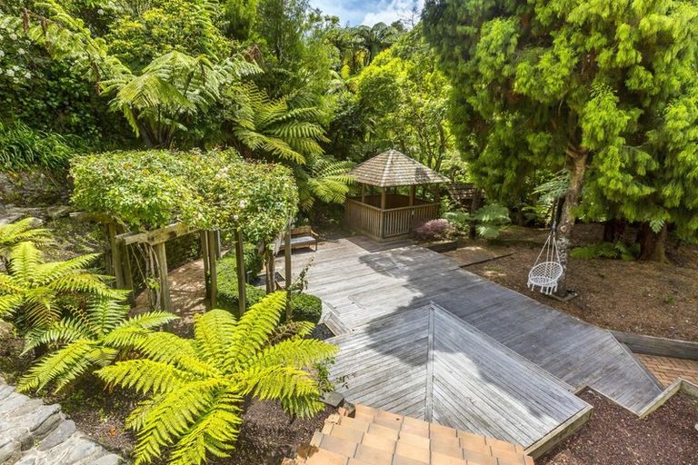 Photo of property in 35 Chatsworth Road, Silverstream, Upper Hutt, 5019