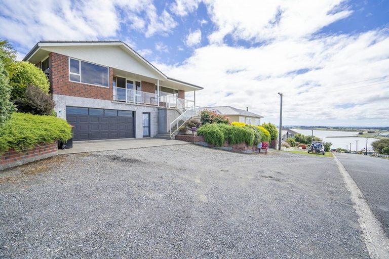 Photo of property in 12 Osborne Street, Riverton/aparima, Riverton, 9822
