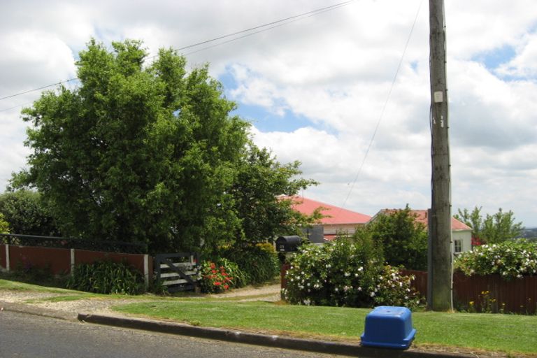 Photo of property in 253 Kitchener Road, Pukekohe, 2120