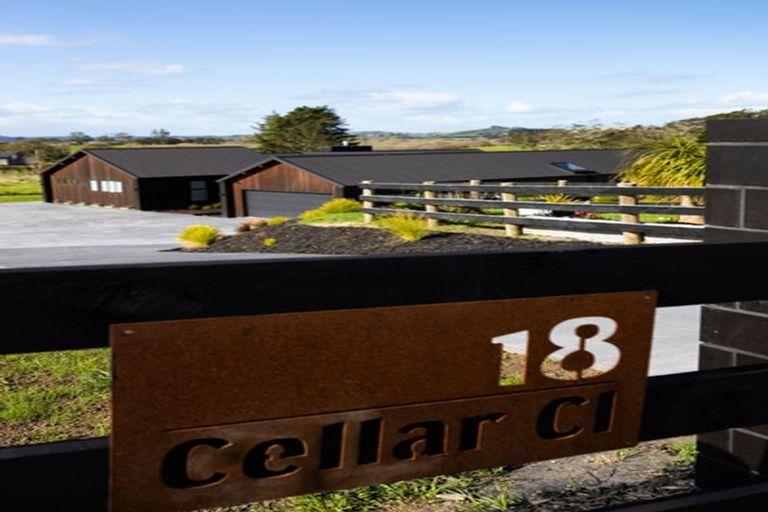 Photo of property in 18 Cellar Close, Te Kauwhata, 3782