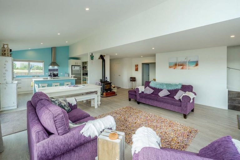 Photo of property in 111 Strathnaver Drive, Waikawa Beach, Levin, 5573