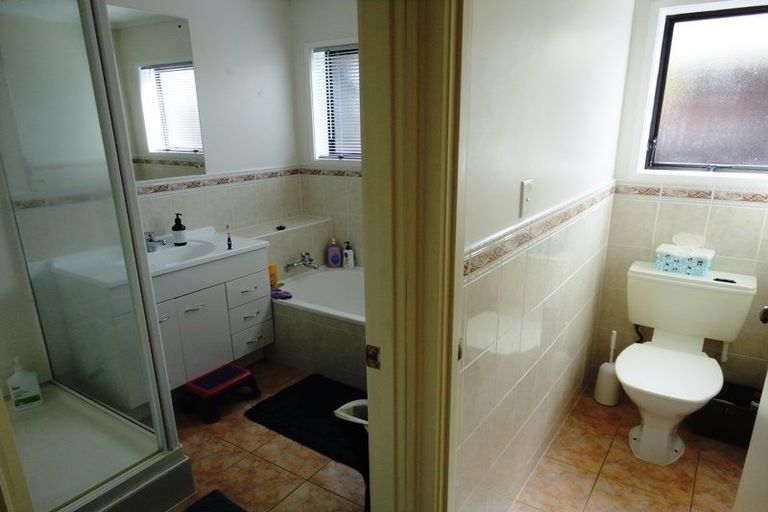 Photo of property in 1/24 Northpark Avenue, Northpark, Auckland, 2013