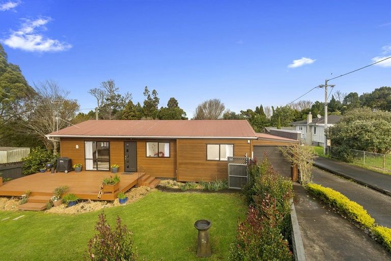 Photo of property in 1/29 Tirimoana Road, Te Atatu South, Auckland, 0602