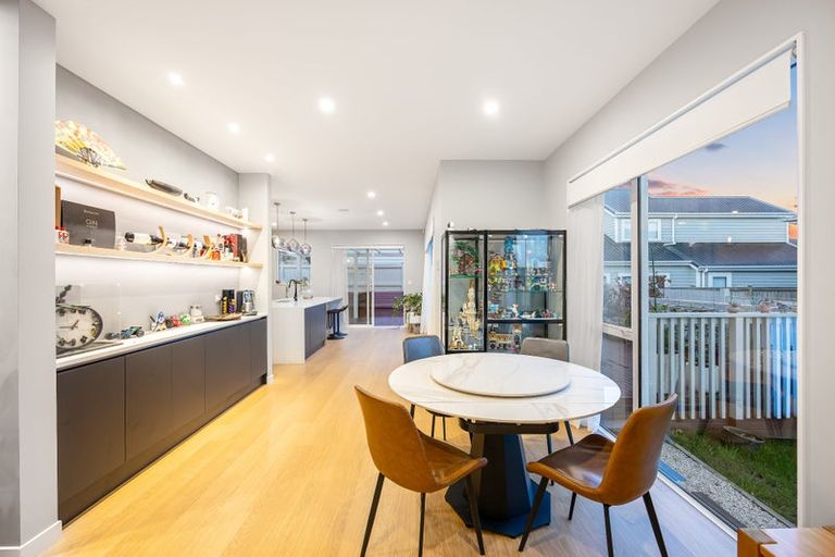 Photo of property in 14 Davey Crescent, Orewa, 0931