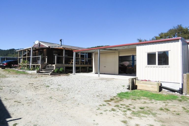 Photo of property in 1 Racecourse Road, Reefton, 7830