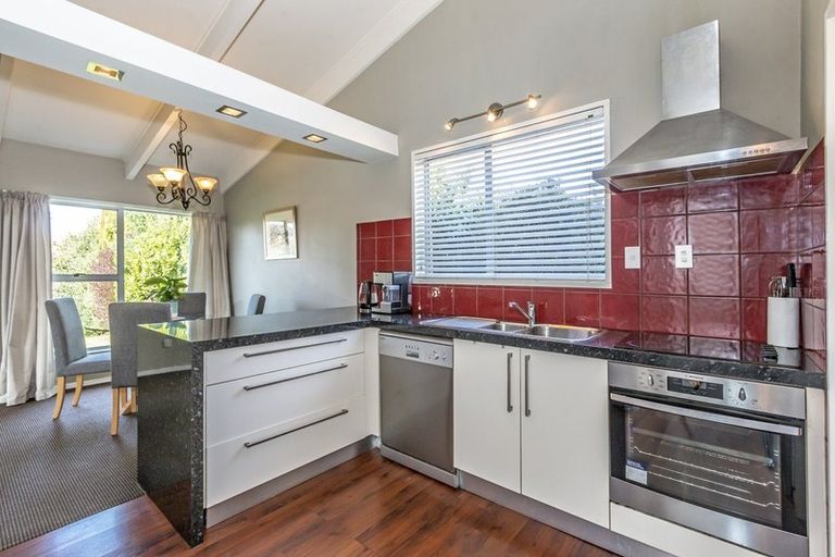 Photo of property in 38 Kimberley Street, Casebrook, Christchurch, 8051