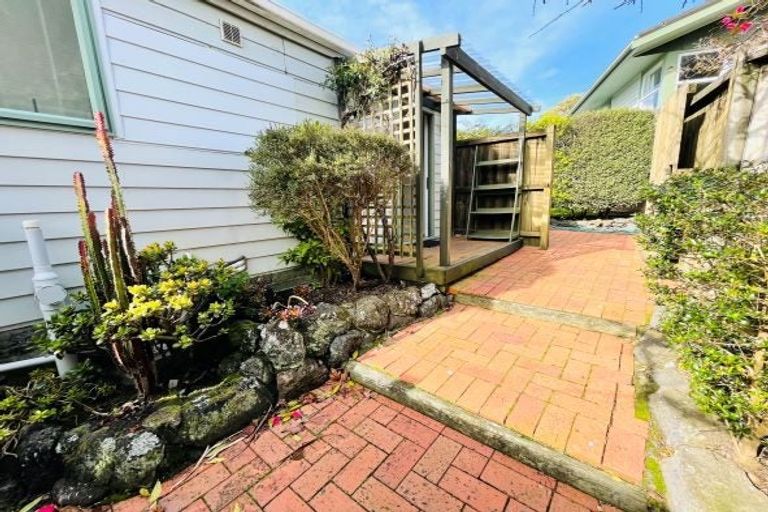 Photo of property in 102 Gills Road, Bucklands Beach, Auckland, 2014