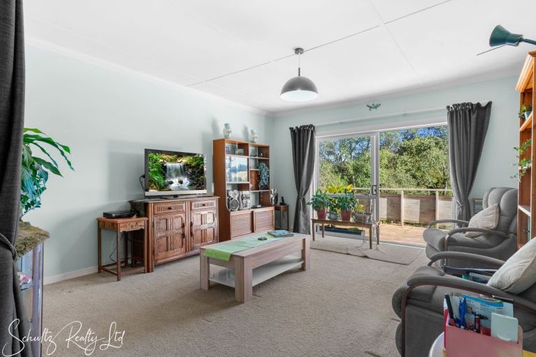 Photo of property in 15 Ash Grove, Maungaturoto, 0520