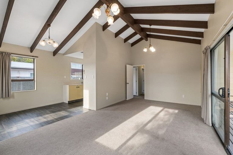 Photo of property in 2/279 Main South Road, Hornby, Christchurch, 8042