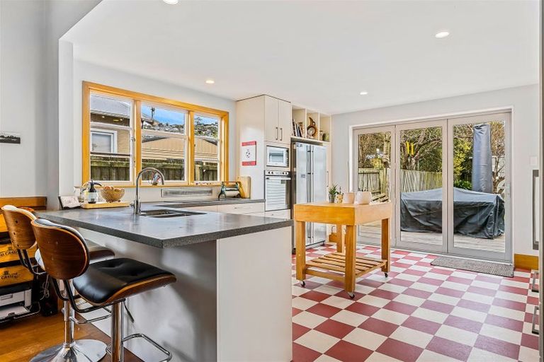 Photo of property in 112 Malcolm Avenue, Beckenham, Christchurch, 8023