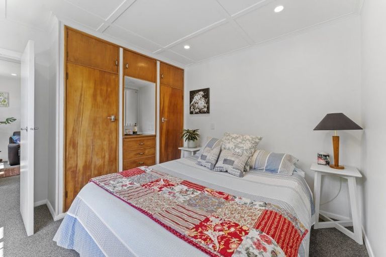 Photo of property in 40 Collins Avenue, Tawa, Wellington, 5028