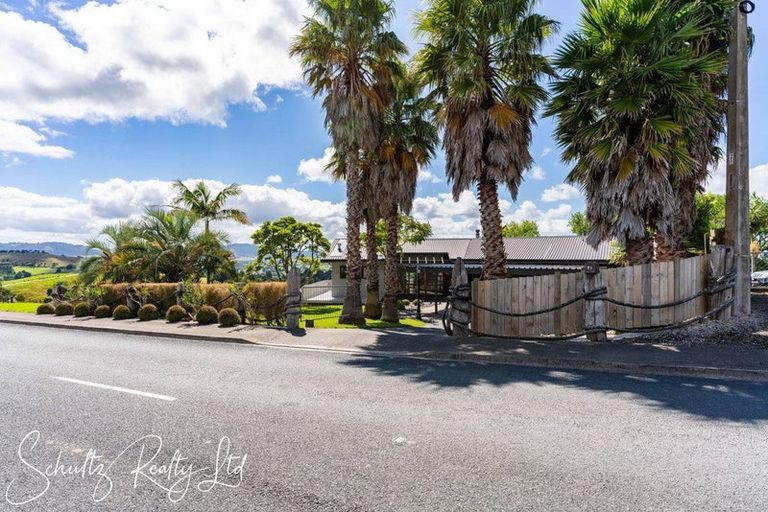 Photo of property in 71 Gorge Road, Maungaturoto, 0520