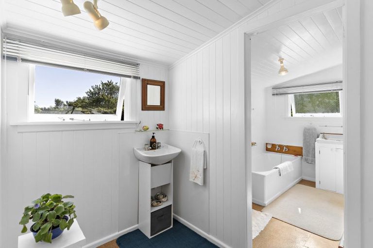 Photo of property in 60 Richmond Road, Carterton, 5713