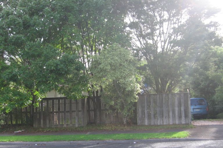 Photo of property in 47 Kamara Road, Glen Eden, Auckland, 0602