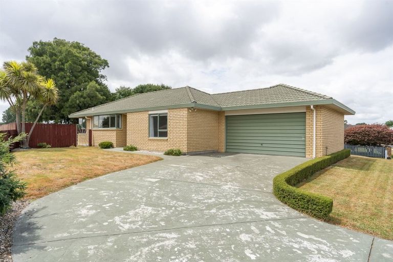 Photo of property in 15 Shannon Place, Nawton, Hamilton, 3200