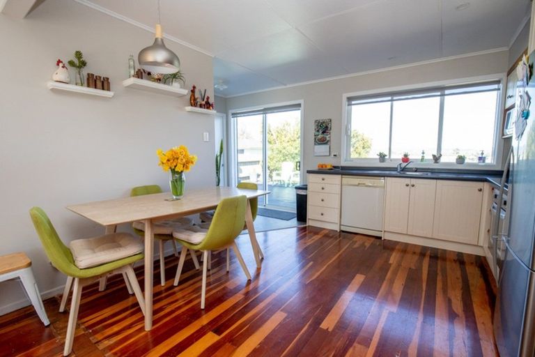 Photo of property in 67 Pipiroa Road, Ngatea, 3503