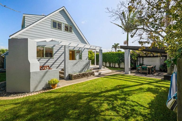 Photo of property in 12 Hereford Place, Waihi Beach, 3611